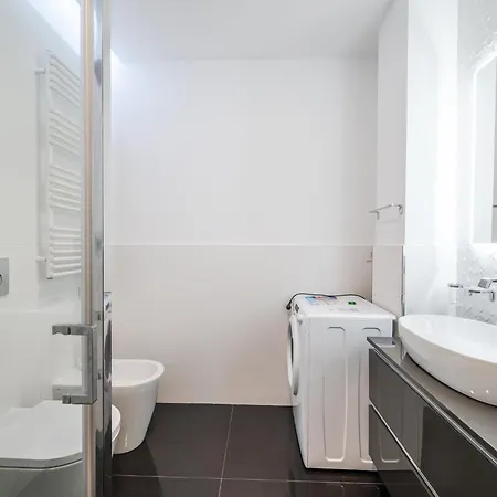 Duomo Area Luxury Design & Netflix Mood דירה