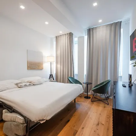 Duomo Area Luxury Design & Netflix Mood דירה מילאנו